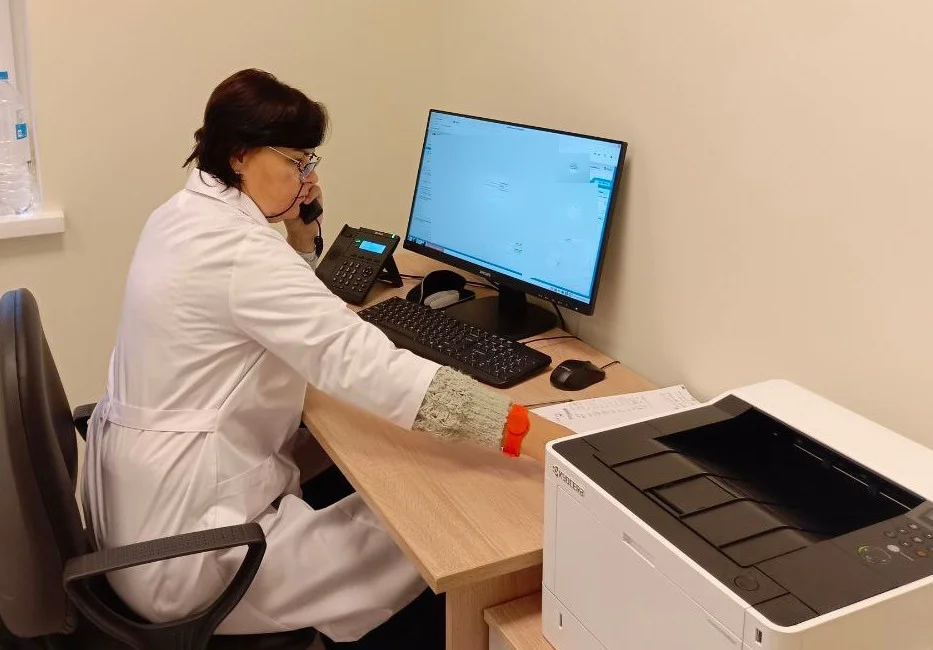 В онкоцентре заработал cаll-центр с многоканальным телефоном 56-99-00