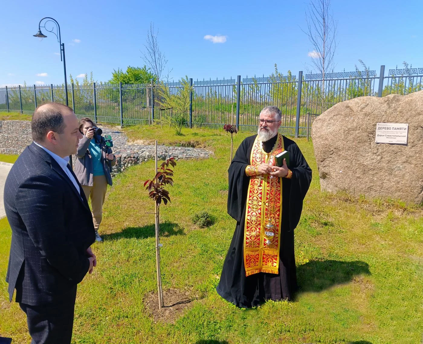 В Онкоцентре открыли аллею-памяти в честь первой русской сестры милосердия Дарьи Севастопольской