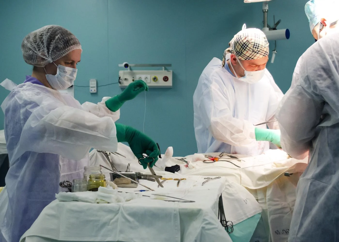 Сложные виды оперативных вмешательств проводят в Онкологическом центре Калининградской области в ежедневном режиме