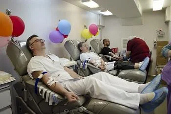 В Онкологическом центре Калининградской области прошёл выездной донорский день В Онкологическом центре Калининградской области прошёл выездной донорский день