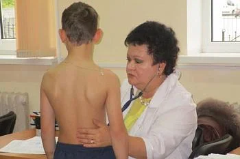 За день врачи детской поликлиники № 6 осмотрели 108 школьников