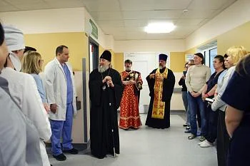 В Онкоцентре Калининградской области прошло открытие и освящение часовни во имя иконы Божией Матери «Всецарица» В Онкоцентре Калининградской области прошло открытие и освящение часовни во имя иконы Божией Матери «Всецарица»