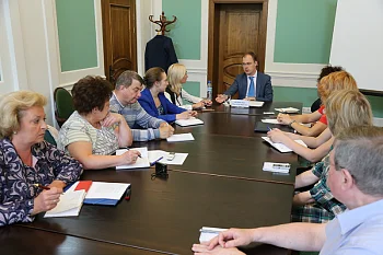 Руководитель областного министерства здравоохранения встретился с редакторами муниципальных газет