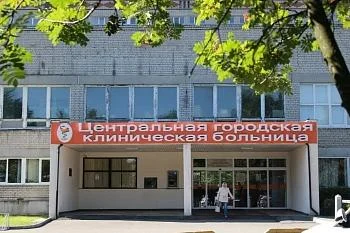 К 80-летию Великой Победы в кабинетах поликлиники Центральной городской клинической больницы разместили плакаты с родственниками сотрудников - участников Великой Отечественной войны