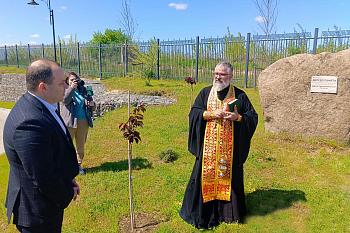 В Онкоцентре открыли аллею-памяти в честь первой русской сестры милосердия Дарьи Севастопольской